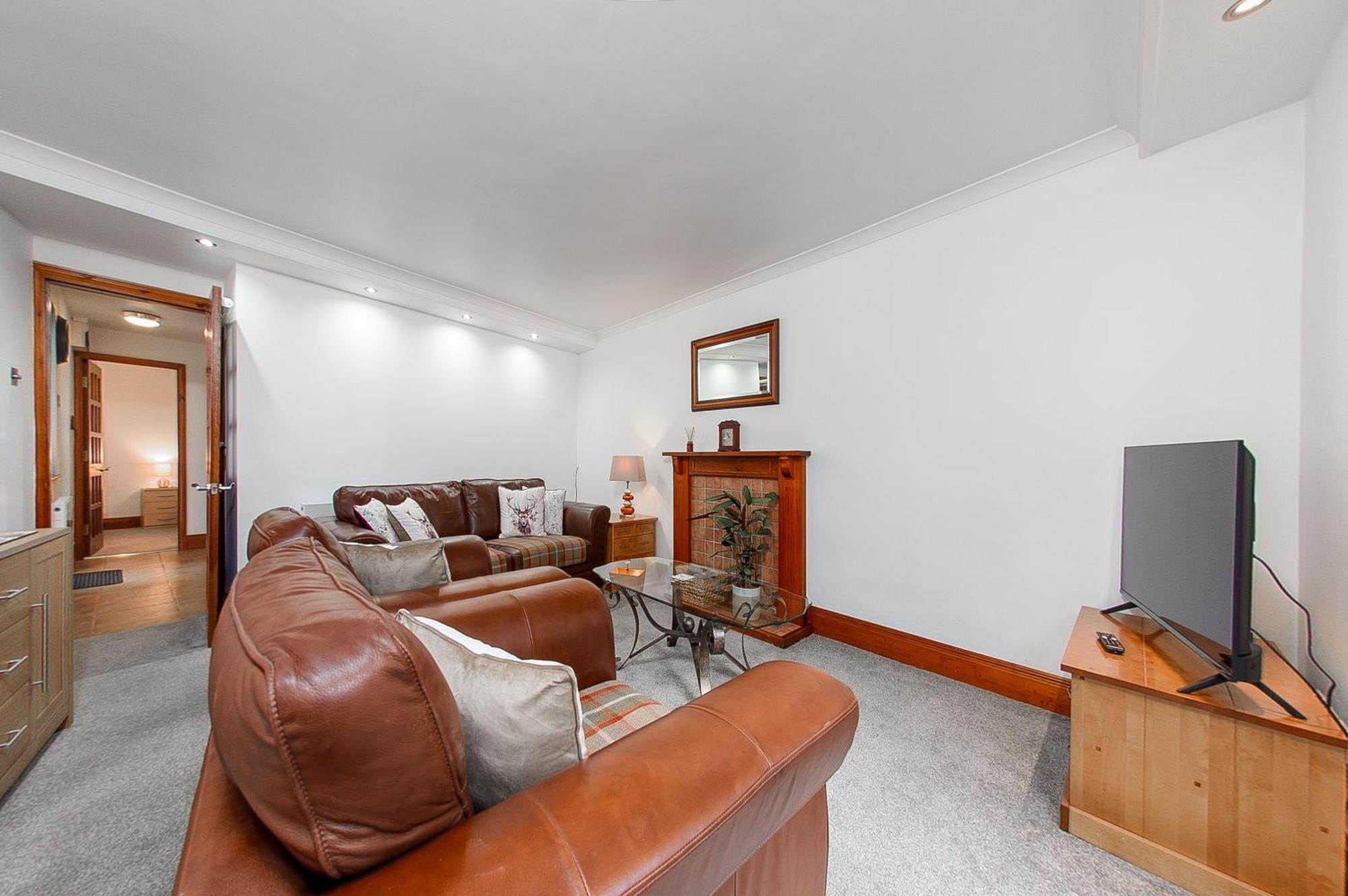 Courtyard With Free Onsite Parking, Garden, Short Flat Walk To Town * Whitby